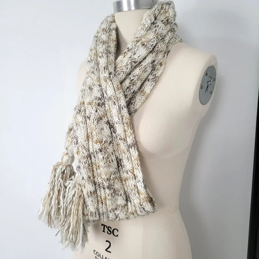 2007 GAP Holiday Chunky Knit Fringe Scarf Neutral Cream Beige Long 94